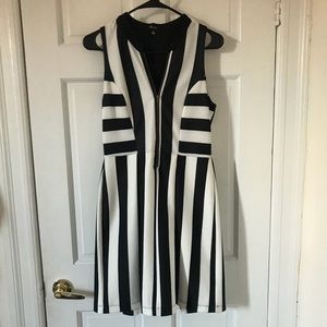 Monteau Black and White Striped Zipper Dress